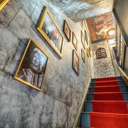 Hogwarts Hideaway Themed Property Watford  Kültér fotó