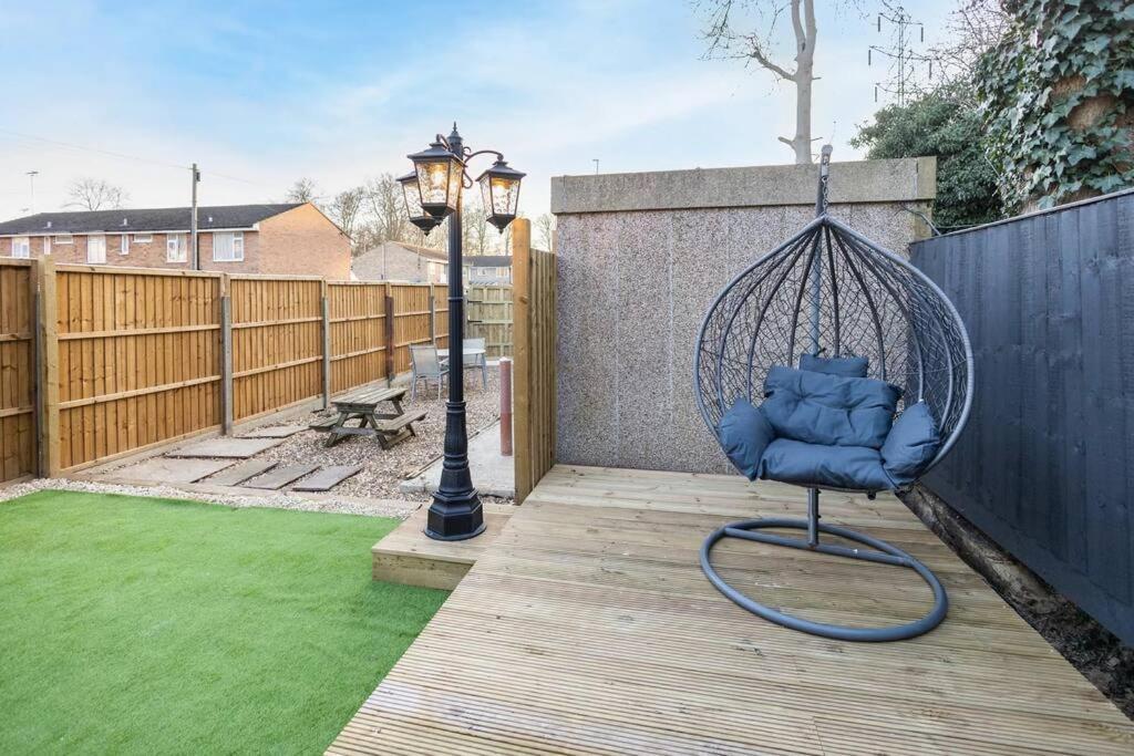 Hogwarts Hideaway Themed Property Watford  Kültér fotó